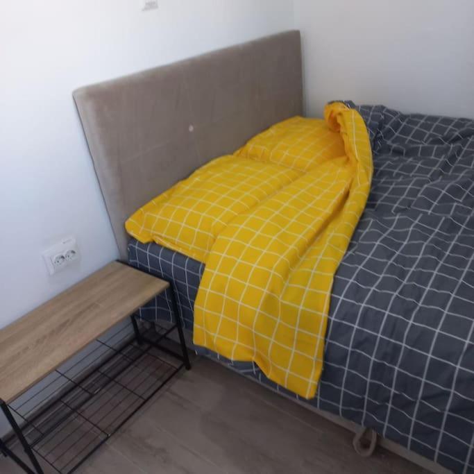 Lovely 1- Bedroom Condo Close To Downtown Üsküp Dış mekan fotoğraf